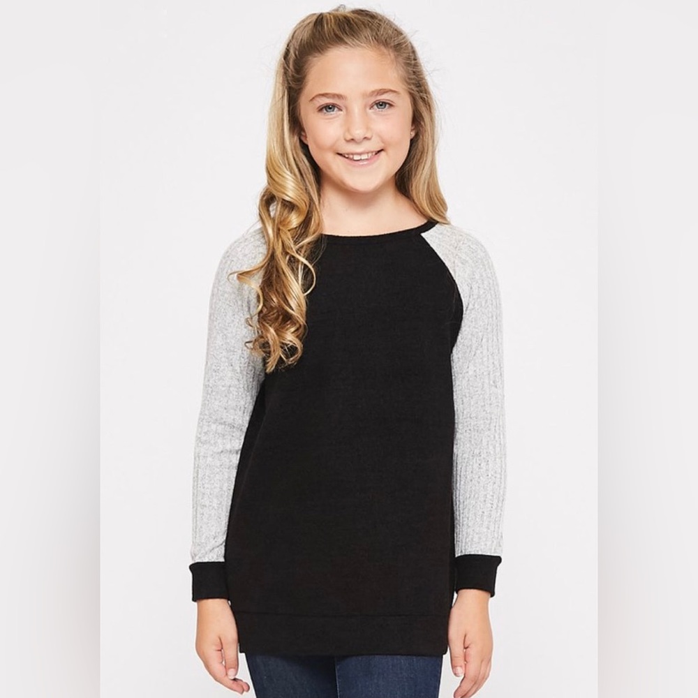 Girls Black & Gray Sleeve Sweater